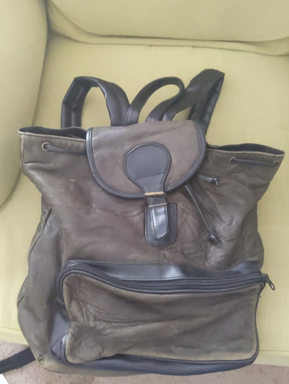 Drawstring Backpack in Dark Green